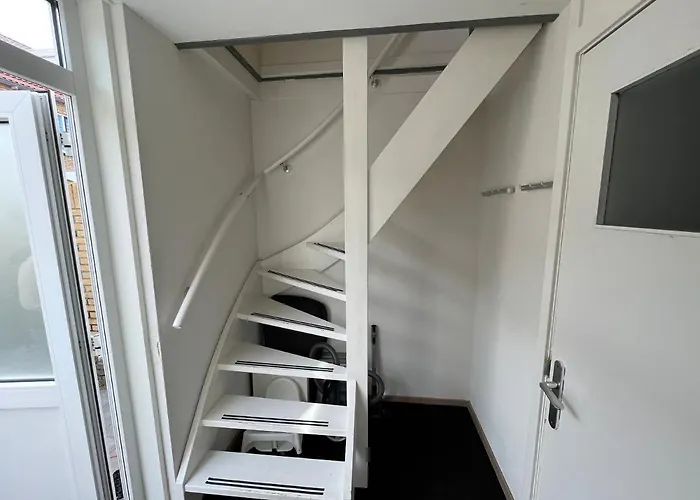 דירה Modern 350 M Zee אגמונד אן זי